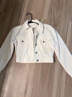 Abercrombie & Fitch White Cropped Jean Jacket